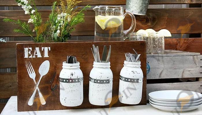 Mason Jars vs. Glass Bottles: Which Is Better for Your Product?