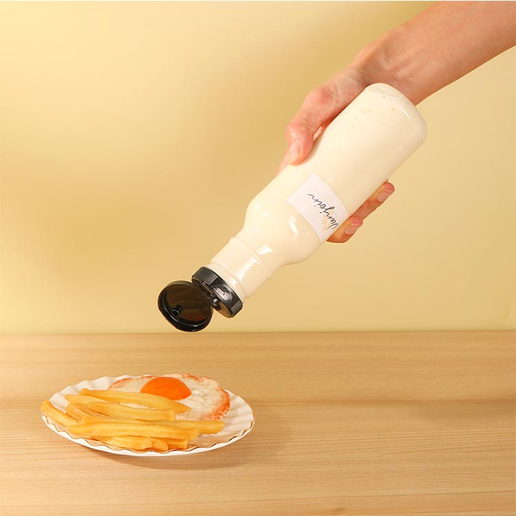 Factory price refillable plastic soy sauce bottle with dispenser cap