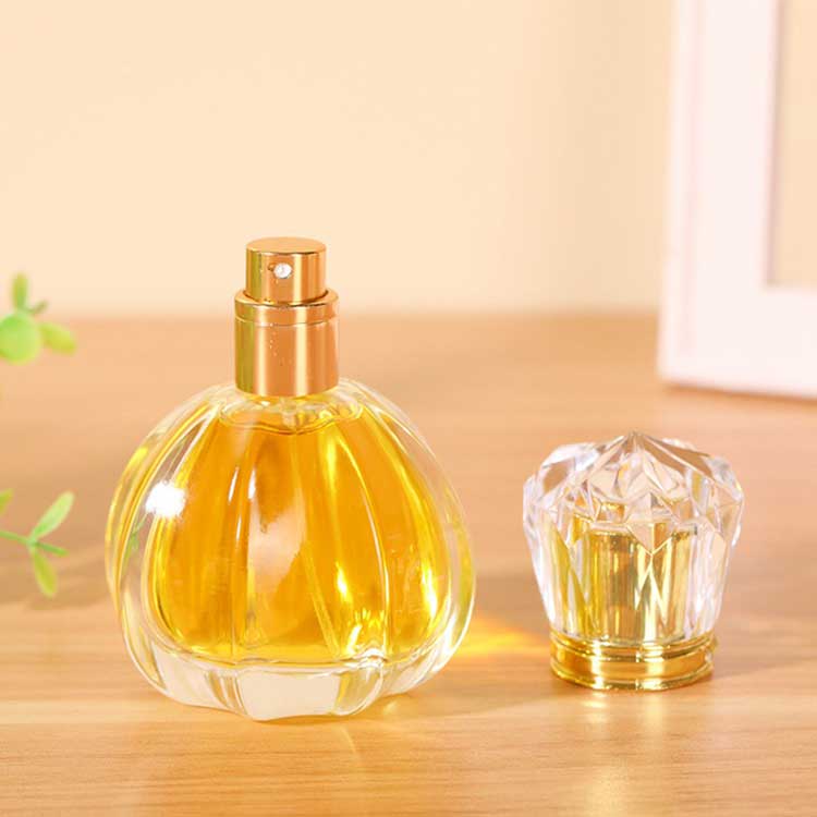 Unique design pumpkin shape mini refillable 50ml glass room spray bottles with gold dispenser