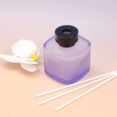 Custom colour frangrance glass diffuser bottles diffuser jars with black caps and reed sticks 180ml fragrance accessories use for home oil fragrance decoration