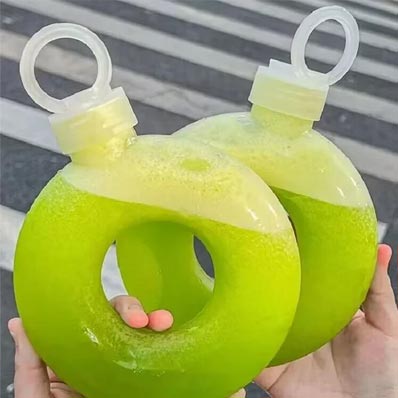 New style ring bracelet donut shape 500ml empty plastic bottles for milkshake/juice/smoothies