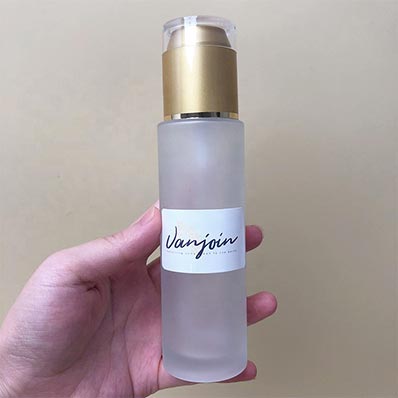 Luxury clear 100ml glass foam bottle with pump dispenser bulk