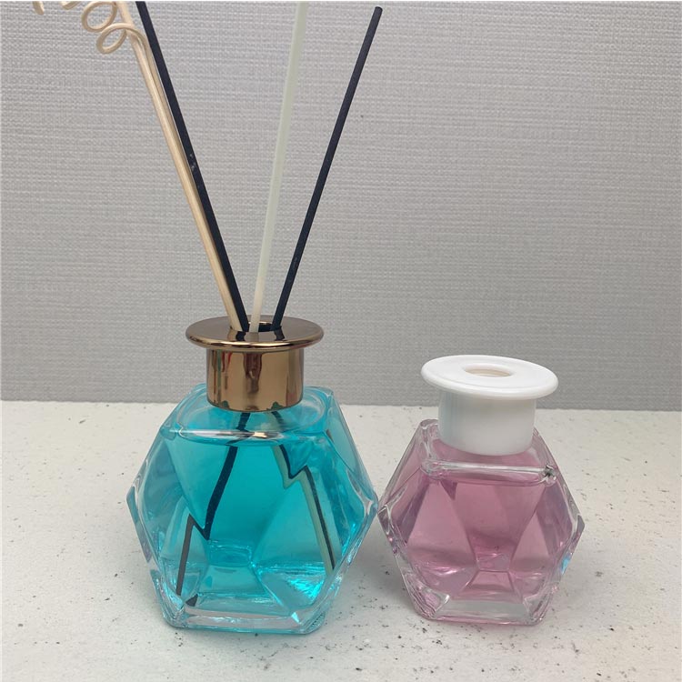 Factory direct 100ml crystal glass oil diffuser bottle with gold cap