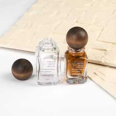 Wholesale refillable empty glass spray perfume bottle 30ml 50ml square arabic style perfume bottles with sphere wooden cap