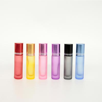 Factory price colored 5ml glass roller ball bottles for essential oil