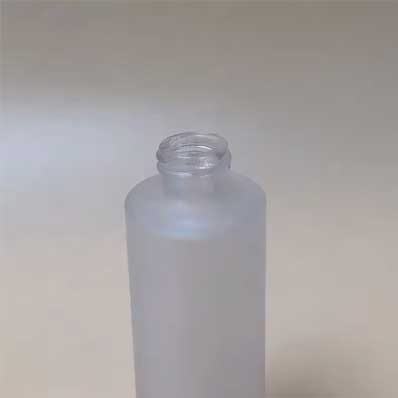 Wholesale refillable frosted 30ml glass treatment pump bottle for makeup foundation