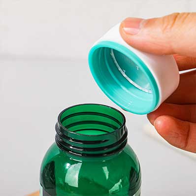 Wholesale green 130ml supplement organizer bottle plastic pharmacy pill bottles with liner and caps