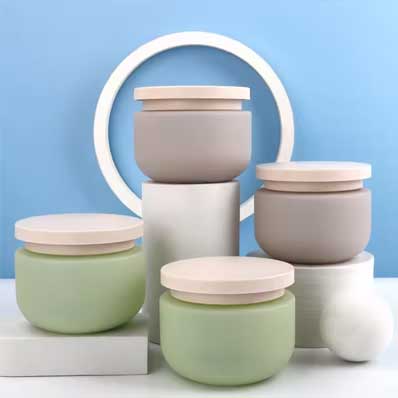 Refillable round colored 500ml plastic sugar scrub jars with lids for body care