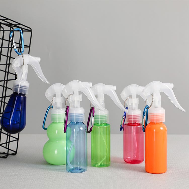 Wholesale refillable small 100ml plastic spray bottles with adjusted nozzle