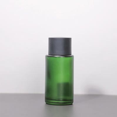 Wholesale 60ml frosted green glass toner pump bottle for skincare