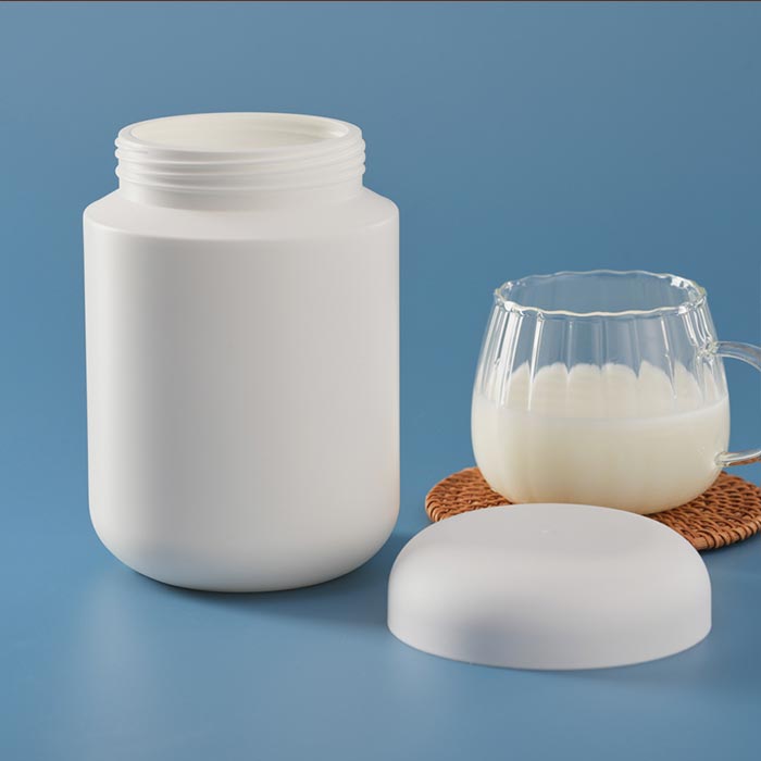 Airtight Plastic Jar for Milk Powder and Protein Powder Storage Large Capacity Wide Mouth Container Secure Lid for Travel and Kitchen Use